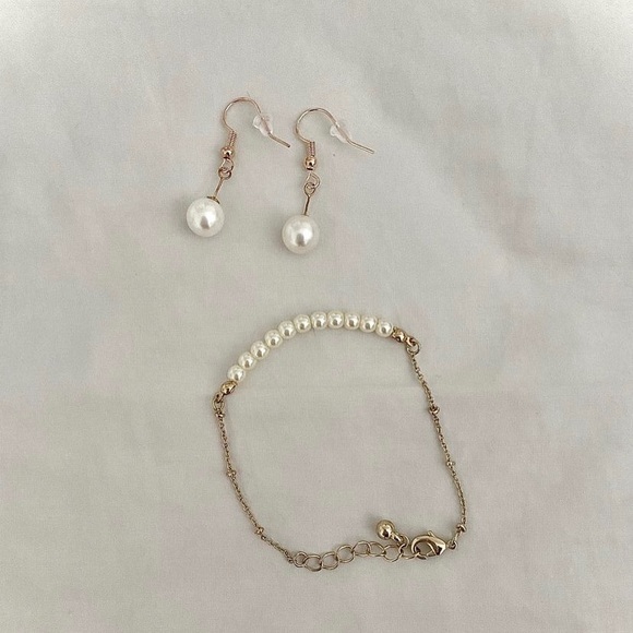 Handmade Pearl Jewelry Set - Picture 1 of 1